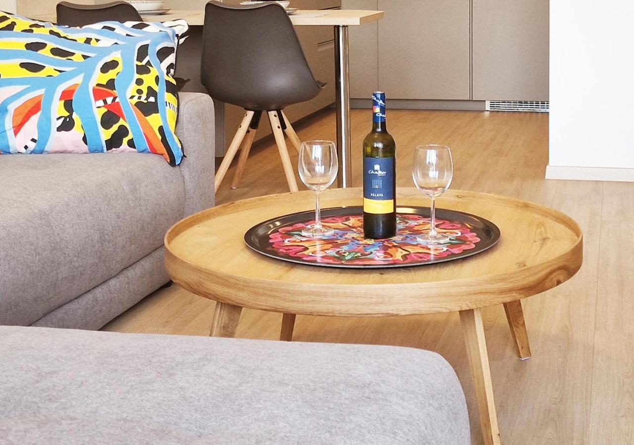 New Cozy 2 Room Pink Apartment Bratislava 059 Ngoại thất bức ảnh