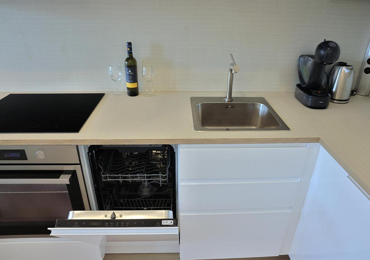 New Cozy 2 Room Pink Apartment Bratislava 059 Ngoại thất bức ảnh