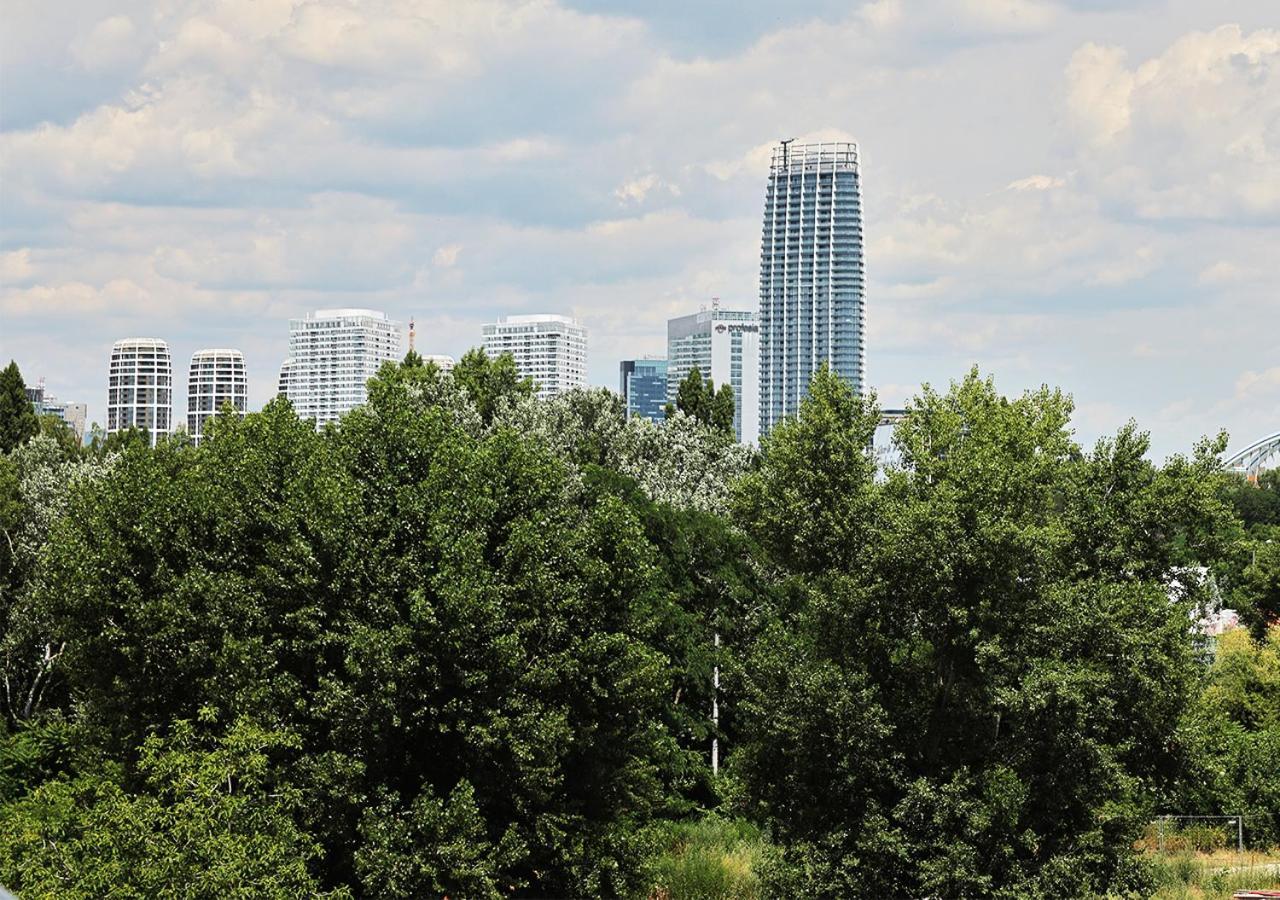 New Cozy 2 Room Pink Apartment Bratislava 059 Ngoại thất bức ảnh