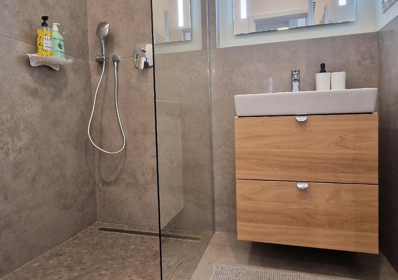 New Cozy 2 Room Pink Apartment Bratislava 059 Ngoại thất bức ảnh