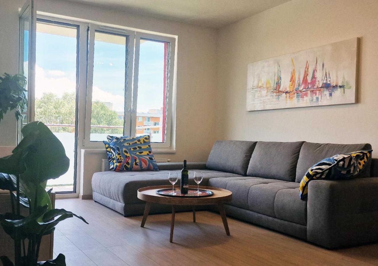 New Cozy 2 Room Pink Apartment Bratislava 059 Ngoại thất bức ảnh